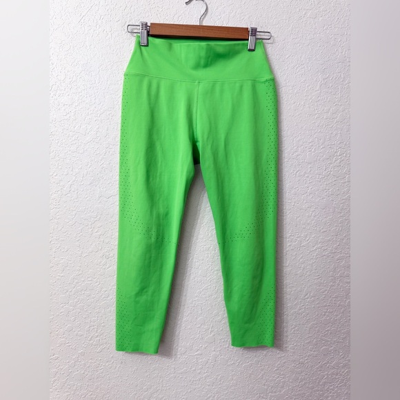 BuffBunny Neon Green Leggings Viva la Vibe Laser Cropped - M - Picture 2 of 11